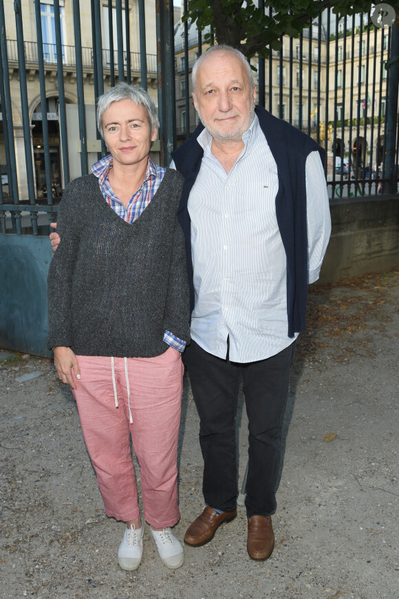 Le comédien est en couple avec Alexia Stresi
François Berléand et Alexia Stresi - Soirée d'inauguration de la 35ème fête foraine des Tuileries au Jardin des Tuileries à Paris, le 22 juin 2018. © Coadic Guirec/Baldini/Bestimage 