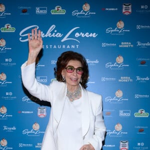 Sophia Loren lors de l'inauguration de son restaurant éponyme à Milan le 10 octobre 2022.