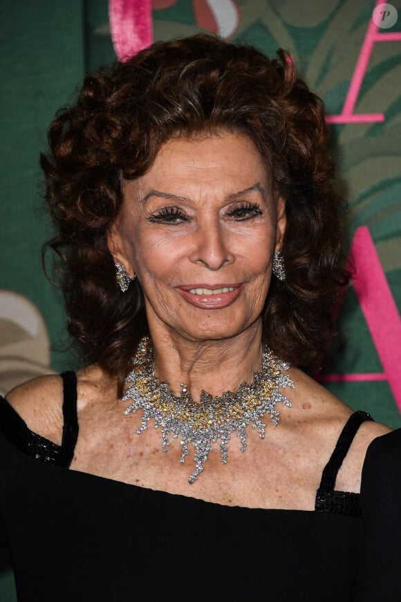 Sophia Loren a été victime d'une chute terrible.
Sophia Loren - Cérémonie des Green Carpet Fashion Awards au théâtre La Scala lors de la fashion week à Milan.