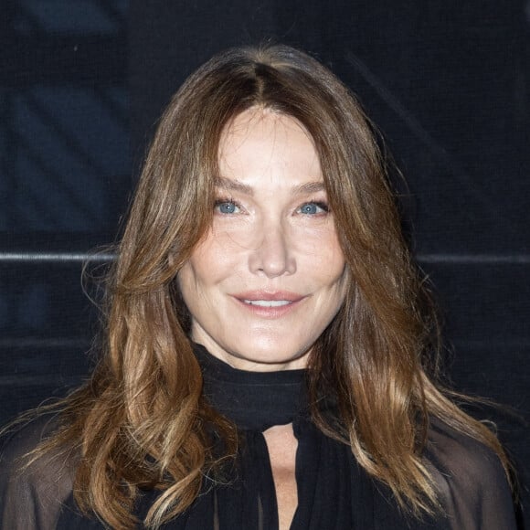 Carla Bruni - Photocall du défilé Saint Laurent Womenswear Printemps/été 2024 dans le cadre de la Fashion week de Paris le 26 septembre 2023 à Paris. © Olivier Borde/Bestimage 