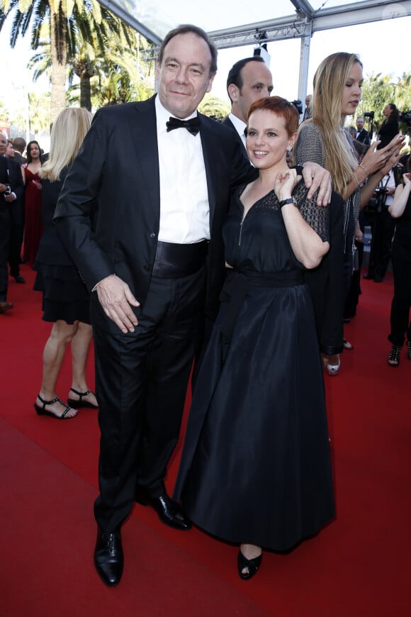 Xavier Couture et sa compagne Emmanuelle Gaume - Montée des marches du film "Inside Out" (Vice-Versa) lors du 68 ème Festival International du Film de Cannes, à Cannes le 18 mai 2015. 