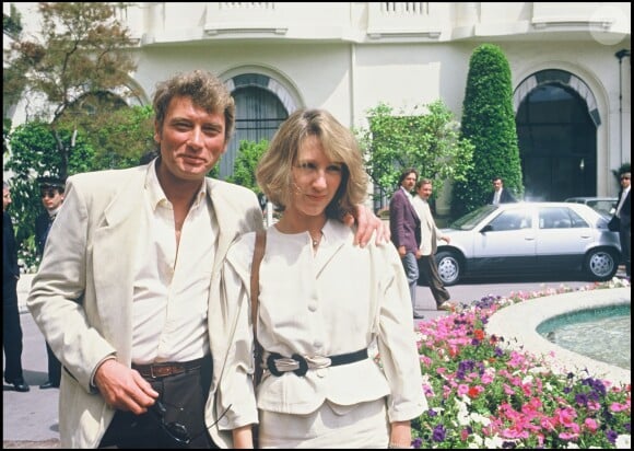 Elle avait fait ensuite rencontré Johnny Hallyday, le père de son unique enfant Laura Smet.
Nathalie Baye et Johnny Hallyday au Festival de Cannes en 1984.