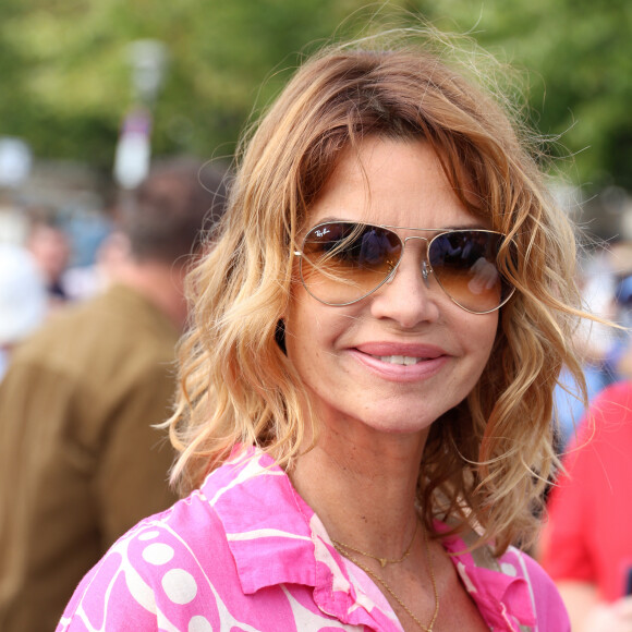 A en croire leurs indiscrétions, Ingrid Chauvin aurait officiellement divorcé de Thierry Peythieu en juin dernier.
Ingrid chauvin au photocall de la série "Demain Nous Appartient" lors de la 25ème édition du Festival de la fiction de la Rochelle, France, le 16 septembre 2023. © Denis Guignebourg/BestImage.