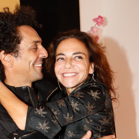 Une soirée organisée par Sandra Sisley, femme de Tomer Sisley 
Exclusif - Tomer Sisley et sa femme Sandra - Soirée d'ouverture de la première boutique parisienne de la marque Aparanjän à Paris, France, le 29 septembre 2023. Soirée organisée par Sandra Sysley de Sandra & Co. © Christophe Clovis / Bestimage