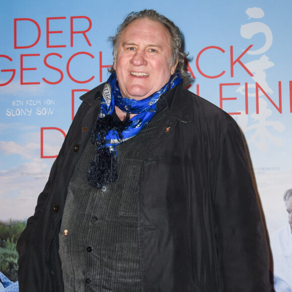 Il vient de s'exprimer sur ce sujet dans une lettre ouverte publiée hier dans "Le Figaro".
Gérard Depardieu est à la première du film "The Taste of Small Things" à Berlin le 12 janvier 2023.