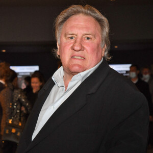 En deux-mille-vingt, Gérard Depardieu a été mis en examen pour " viol" et "agressions sexuelles".
Gérard Depardieu lors de la soirée de clôture du Festival Cinéroman à Nice. © Bruno Bebert / Bestimage