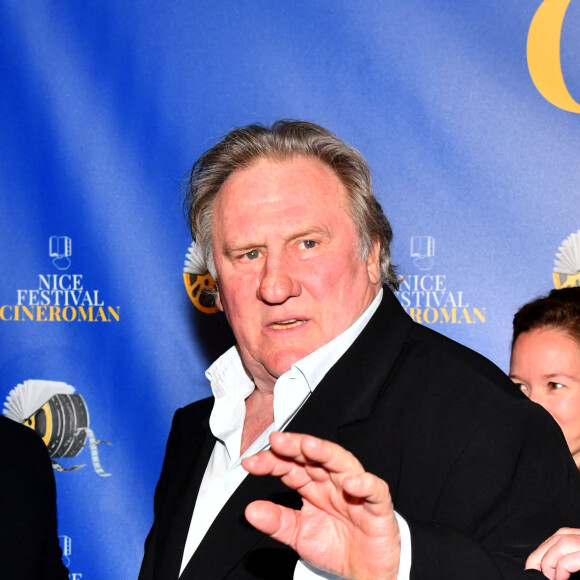 Elle espère que cette lettre encouragera d'autres "victimes" à parler...
Gérard Depardieu lors de la soirée de clôture de la 3eme édition du Festival Cinéroman à Nice, le 24 octobre 2021 © Bruno Bebert / Bestimage