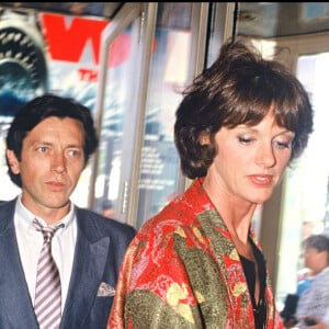 Archives - Anny Duperey et Bernard Giraudeau lors du Festival de Cannes. 1987.