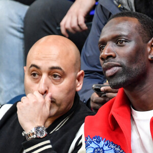 On l'avait vu captivé au match de basketball LNB Pro A Betclic Elite entre les Metropolitans 92 et Paris basketball en mai dernier
Omar Sy - Les célébrités assistent au match de basketball LNB Pro A Betclic Elite entre les Metropolitans 92 et Paris basketball au gymnase Marcel-Cerdan de Levallois-Perret, France, le 16 mai 2023. © Valerian Wagner/Bestimage