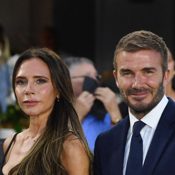 Lors d'un extrait partagé, l'ancienne Spice Girl se confie justement aux caméras. 
David Beckham et Victoria Beckham lors du premier match de Lionel Messi à l'Inter Miami CF le 21 juillet 2023 à Fort Lauderdale, Florida.