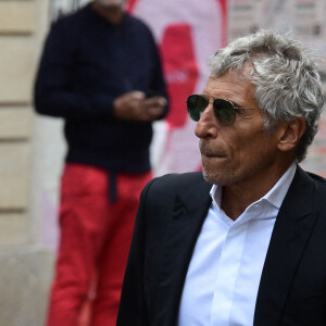 Il faut dire que l'animateur fait très attention à sa santé.
Nagui - Arrivées des célébrités aux obsèques de Jane Birkin en l'église Saint-Roch à Paris. Le 24 juillet 2023 © Jacovides-KD Niko / Bestimage 