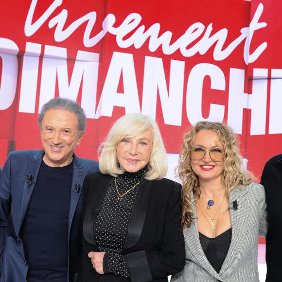 Exclusif - Emmanuel Chaunu, Michel Drucker, Michele Torr, Christelle Chollet et Patrick Fiori - Enregistrement de l'émission Vivement dimanche au studio Gabriel, présentée par M.Drucker et diffusée sur France 3 le 8 octobre 2023. © Guillaume Gaffiot / Bestimage No web pour la Belgique et la Suisse  