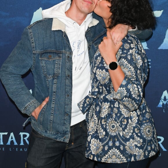Vaimalama Chaves (Miss France 2019) et son compagnon Nicolas Fleury à la première du film "Avatar: La Voie de l'Eau" au cinéma Le Grand Rex à Paris, le 13 décembre 2022. © Guirec Coadic/Bestimage