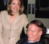 En 1995, un accident de cheval l'a rendu paraplégique.
Dana et Christopher Reeve lors d'un événement caritatif à New York en avril 2001.