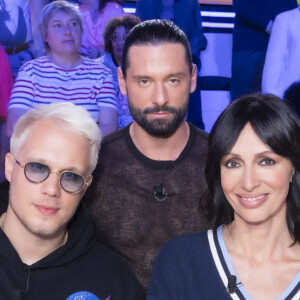 Exclusif - Guillaume Genton, Hugo Manos, Géraldine Maillet - Sur le plateau de l'émission TPMP (Touche Pas à Mon Poste) présentée en direct par C.Hanouna et diffusée sur C8 - Paris le 22/04/2022 - © Jack Tribeca / Bestimage