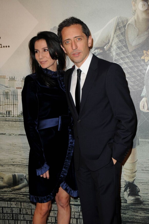 Gad Elmaleh et Marie Drucker à l'occasion de l'avant-première de La Rafle qui s'est tenue au Gaumont des Champs-Elysées, à Paris, le 8 mars 2010.