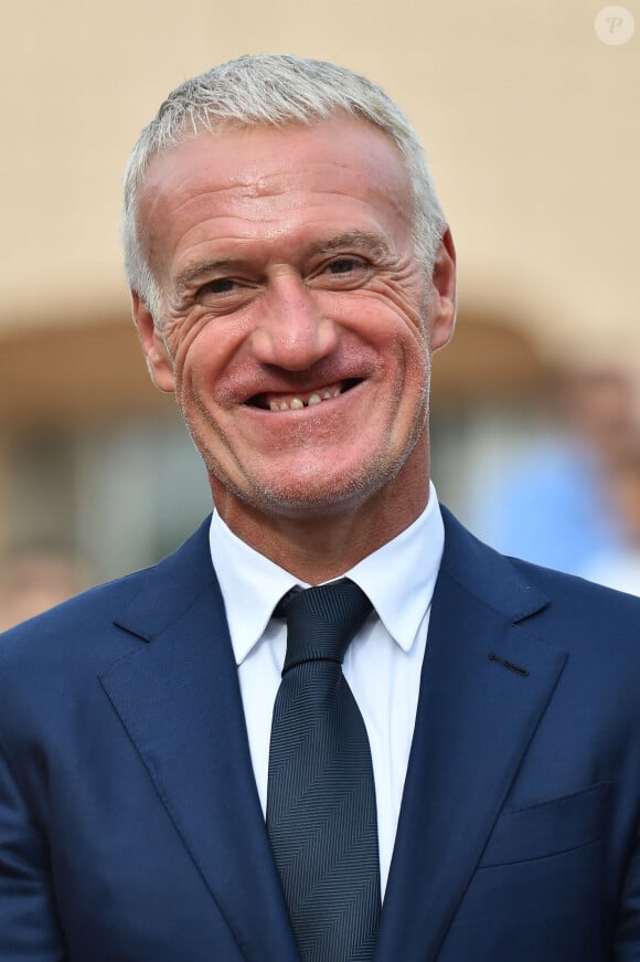 Le sélectionneur des Bleus s'est fait refaire les dents en 2018
 
Didier Deschamps durant l'inauguration du Stade de football Didier Deschamps à Cap d'Ail le 12 septembre 2018. © Bruno Bebert / Bestimage