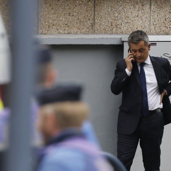 Gérald Darmanin, ministre de l'Intérieur - Le président français E.Macron arrive au lycée Gambetta à Arras, où une attaque au couteau a tué un enseignant de 57 ans et blessé grièvement deux personnes dans la matinée du 13 octobre 2023. Le suspect âgé de 20 ans, interpellé par la police, serait un ancien élève de l'établissement. Ce fiché S d'origine russe y aurait pénétré en criant "Allah Akhbar". © Ludovic Marin / Pool / Bestimage 