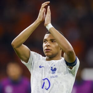 Kylian Mbappé est le capitaine de l'équipe de France
Football : Pays-Bas vs France. La France se qualifie pour l'Euro 2024 après sa victoire 2 à 1