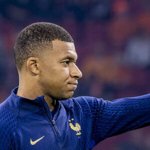 Kylian Mbappé totalise désormais 42 réalisations avec les Bleus
Football : Pays-Bas vs France. La France se qualifie pour l'Euro 2024 après sa victoire 2 à 1