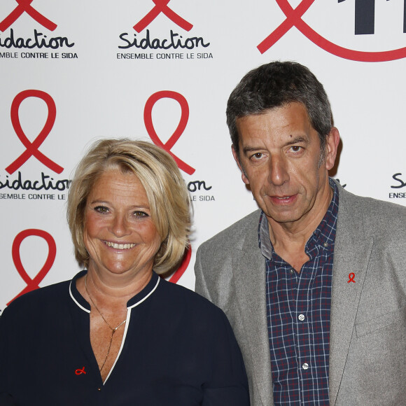 Marina Carrère d Encausse , Michel Cymes Soirée SIDACTION au musée du quai Branly à Paris le Lundi 2 Mars 2015 .