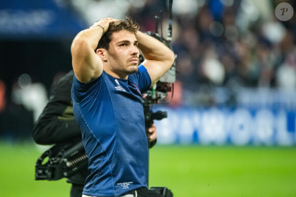 Antoine Dupont (XV de France) - Coupe du Monde de Rugby France 2023 - Match de quart de finale "France-Afrique du Sud (28-29)" au Stade de France à Saint-Denis 15 octobre 2023.  Rugby World Cup France 2023 - Quarter-final match "France-South Africa (28-29)" at the Stade de France in Saint-Denis October 15, 2023 