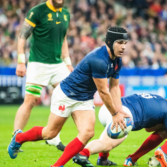 Antoine Dupont (XV de France) - Coupe du Monde de Rugby France 2023 - Match de quart de finale "France-Afrique du Sud (28-29)" au Stade de France à Saint-Denis 15 octobre 2023.  Rugby World Cup France 2023 - Quarter-final match "France-South Africa (28-29)" at the Stade de France in Saint-Denis October 15, 2023 