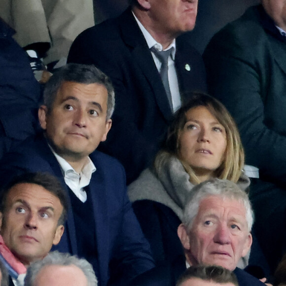 Très occupé avec l'actualité sombre du moment, Gérald Darmanin étaient avec sa femme Rose-Marie Devillers au match France-Afrique du Sud

Yaël Braun-Pivet, Gérald Darmanin et sa femme Rose-Marie Devillers, Emmanuel Macron - People des les tribunes de la coupe du Monde de Rugby France - Match de quart de finale "France-Afrique du Sud (28-29)" au Stade de France à Saint-Denis. © Moreau-Jacovides/Bestimage