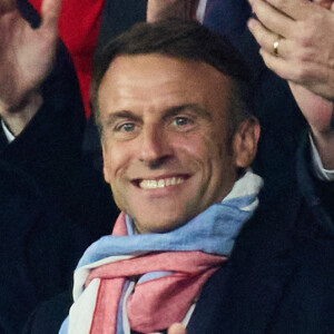 Le président de la République président, Emmanuel Macron était aussi dans les tribunes
 
Emmanuel Macron - People des les tribunes de la coupe du Monde de Rugby France - Match de quart de finale "France-Afrique du Sud" au Stade de France à Saint-Denis. © Moreau-Jacovides/Bestimage