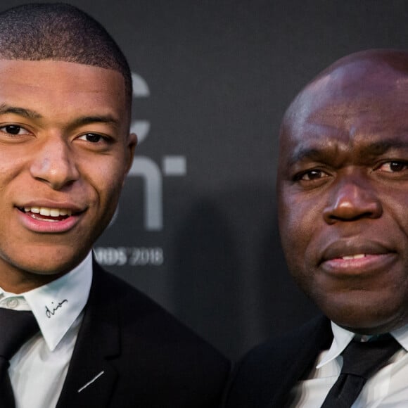 Kylian Mbappé et son père Wilfried (Wilfrid) - Les célébrités arrivent à la cérémonie des Trophées Fifa 2018 au Royal Festival Hall à Londres, Royaume Uni, le 25 septembre 2018. © Cyril Moreau/Bestimage