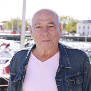 L'acteur Michel Cordes, interprète de Roland Marci, est mort.
Michel Cordes PLUS BELLE LA VIE Le festival de fiction TV de La Rochelle samedi 17 septembre 2022. © Christophe Aubert via Bestimage