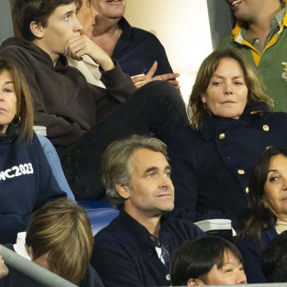 Cendrine Dominguez dans les tribunes lors de la demi-finale de la Coupe du Monde de Rugby opposant l'Angleterre à l'Afrique du Sud (15 - 16) au Stade de France à Saint-Denis, France, le 21 octobre 2023. © Cyril Moreau/Bestimage