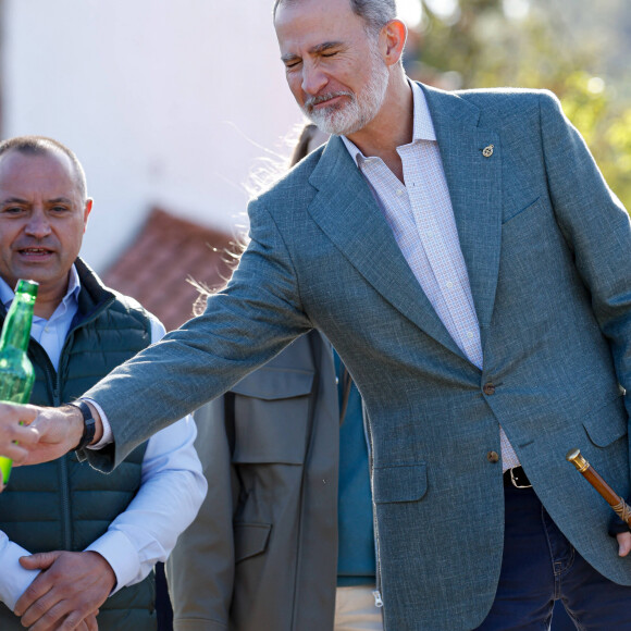 Le roi Felipe VI - La famille royale d'Espagne en visite dans les plus beaux villages 2023 des Asturies. Le 21 octobre 2023