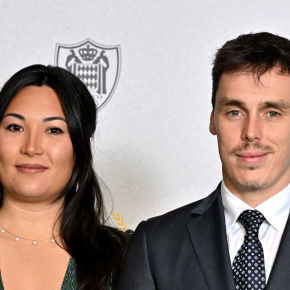 Louis et sa femme Marie Ducruet au photocall de la soirée des Sportel Awards 2023 au Grimaldi Forum à Monaco, le 23 octobre 2023. Les Sportel Awards sont une compétition internationale visant à récompenser les plus belles images de sport de l'année dans le cadre du Sportel qui est un salon international du sport et des médias qui se déroule en Principauté. © Bruno Bebert/Bestimage 