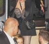 "Madonna ne mange que végétalien et voyage avec son propre personnel de cuisine. Ils voulaient donc un endroit spécifique" indique une source au site HLN.
Madonna - Madonna fait la fête avec sa fille Lourdes Leon lors d'une soirée en son honneur pendant la foire d'art contemporain "Art Basel" à Miami, le 1er décembre 2022. 