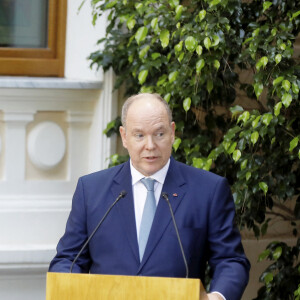 La princesse Stéphanie de Monaco et le prince Albert II de Monaco lors de la conférence de présentation des célébrations du centenaire de la naissance du Prince Rainier III de Monaco au Palais de Monaco, le 28 septembre 2022. © Dylan Meiffret/Nice Matin/Bestimage 