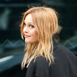 Vanessa Paradis - Arrivées et sorties du défilé Chanel Haute-Couture 2022 au Grand Palais Ephémère dans le cadre de la Fashion Week de Paris, France, le 25 janvier 2022. © Christophe Aubert via Bestimage 