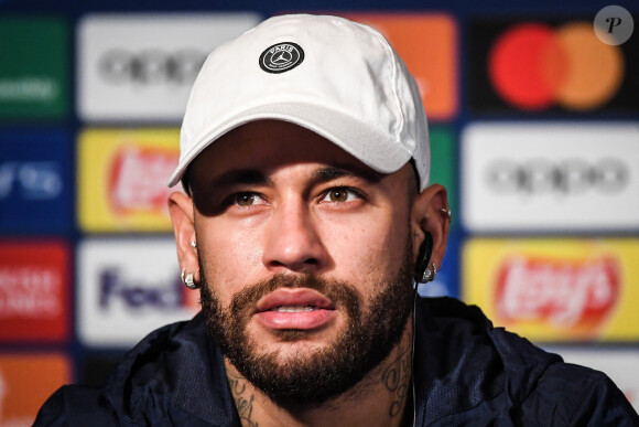 Neymar Jr. en conférence de presse au Parc Des Princes à Paris, le 13 février 2023. © Matthieu Mirville/Zuma Press/Bestimage