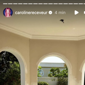 On a déjà hâte de voir le résultat !
Caroline Receveur dévoile des premières images de sa villa, encore en chantier. Instagram