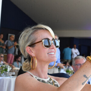 Exclusif - Laeticia Hallyday dans l'Espace VIP lors de la 9ème édition du "Longines Paris Eiffel Jumping" au Champ de Mars à Paris, France, le 25 juin 2023. © Perusseau-Veeren/Bestimage 
