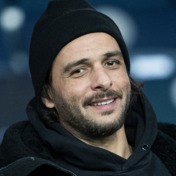 Elle y est partie avec son ami Maxim Nucci.
Maxim Nucci dans les tribunes lors du match de Champions League "PSG - Galatasaray (5-0)" au Parc des Princes à Paris, le 11 décembre 2019. © Cyril Moreau/Bestimage 