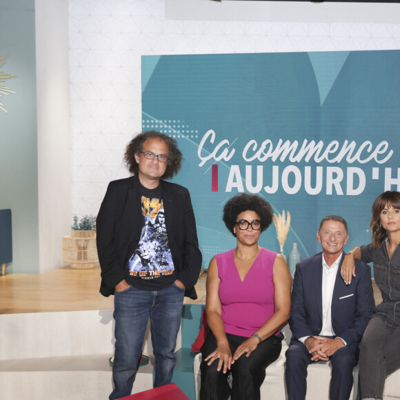 Exclusif - Laurent Karila, Amina Yamgnane, Marc Geiger, Faustine Bollaert - - La nouvelle saison de l'émission "ça commence aujourd'hui" sur France 2. Paris le 1er septembre 2023. © Jack Tribeca / Bestimage