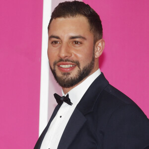 Le week-end dernier ont eu lieu les obsèques de Marwan Berreni.
Marwan Berreni lors du photocall de "Plus Belle La Vie" lors du festival Cannes Series. Cannes. © Denis Guignebourg/Bestimage