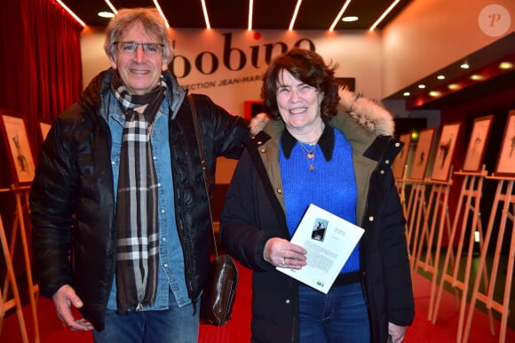 Comme dans sa carrière de maire, elle était son adjointe ! 
Exclusif - Yves Duteil et sa femme Noëlle - Vernissage de l'exposition "Barbara, Trait Pour Trait" du dessinateur Guy Papin au Théâtre Bobino à Paris le 2 Mars 2015.