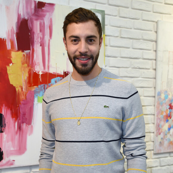 "Des larmes, des regards perdus et de longues accolades" ont marqué les obsèques de l'acteur comme le rapporte aujourd'hui "Paris Match"
Marwan Berreni au vernissage de l'exposition "Au Coeur Des Villes" de l'artiste C.Faindt au Louvre Factory à Paris le 4 février 2019. © Giancarlo Gorassini/Bestimage