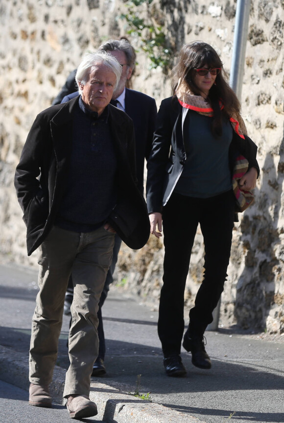 Dave et Aude Ambroggi - Obsèques de Guy Béart dans le carré juif du cimetière de Garches. Le 21 septembre 2015