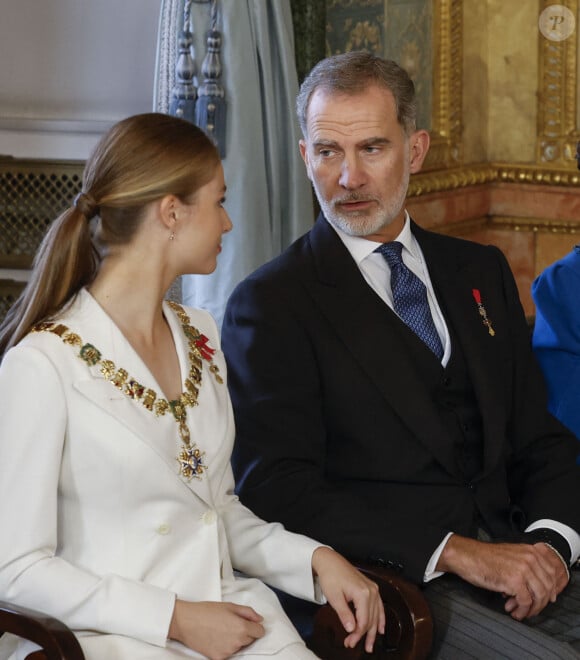 La princesse héritière Leonor d'Espagne prête serment d'allégeance à la Constitution le jour de son 18ème anniversaire ; Elle reçoit le collier de l'ordre de Charles III Le 31 octobre 2023.  Photo ©2023 95/Lagencia