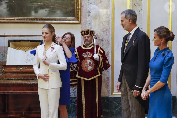 La princesse Leonor décorée du collier Carlos III par le roi Felipe VI d'Espagne - La famille royale d'Espagne arrive au déjeuner au palais royal, à la suite de la cérémonie de serment de la princesse Leonor à Madrid, le 31 octobre 2023.