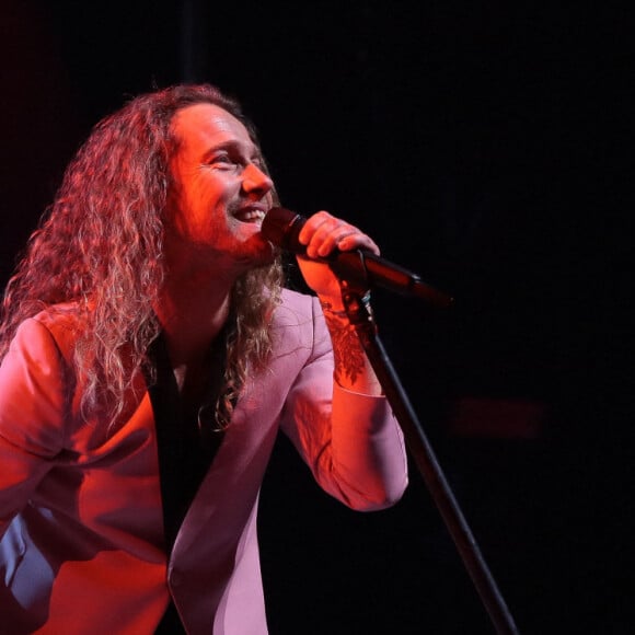 Exclusif - Julien Doré est en concert au Zenith Arena à Lille le 10 décembre 2022. © Stéphane Vansteenkiste / Bestimage