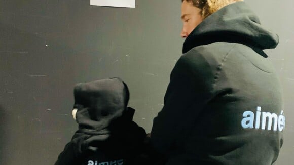 VIDEO Julien Doré avec son fils : le petit garçon dévoile sa voix trop craquante pour une grande annonce ensemble
